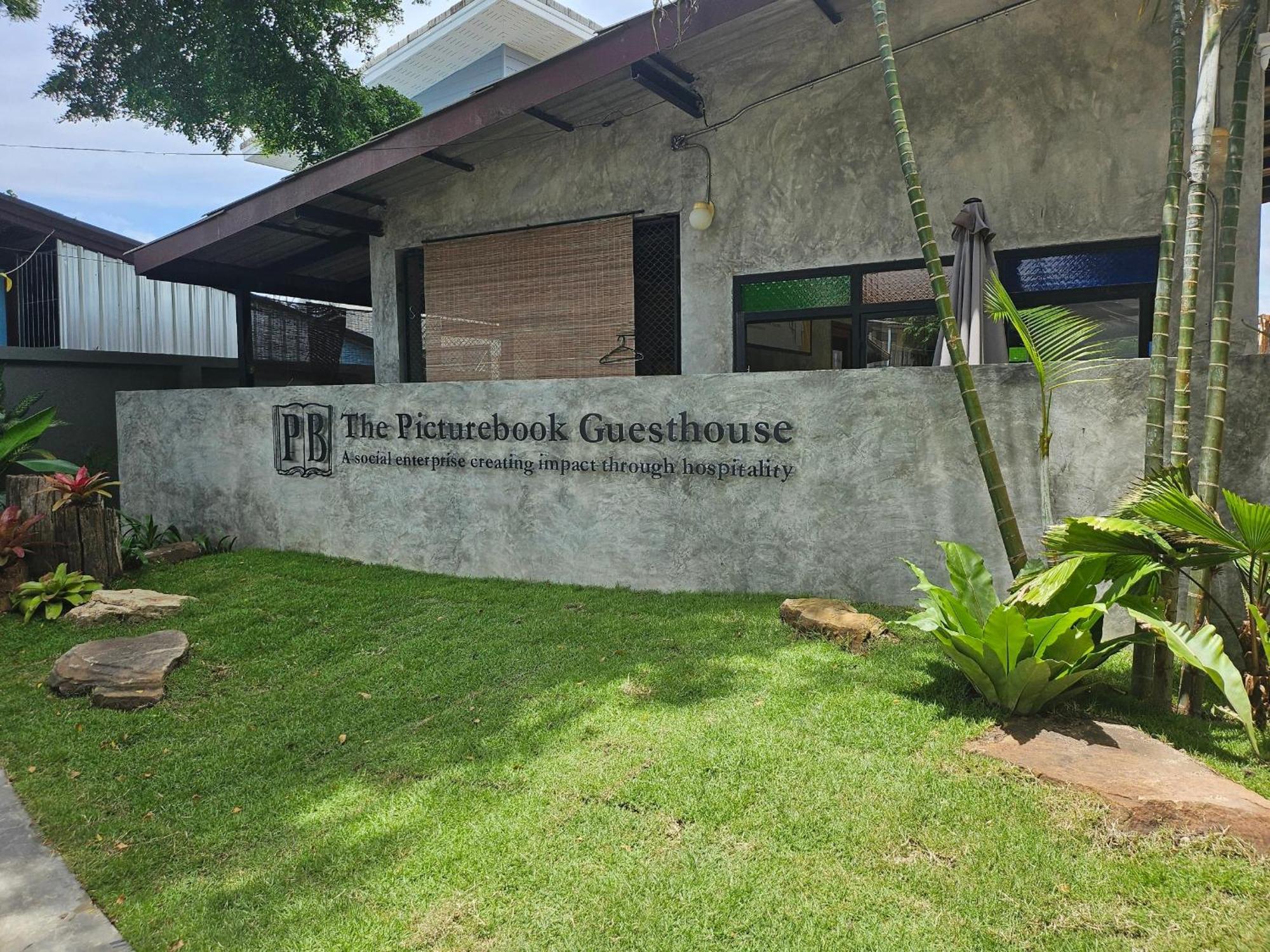 The Picturebook Guesthouse Mae Sot Eksteriør bilde