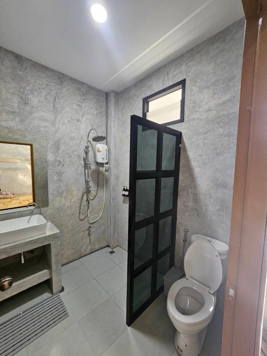 The Picturebook Guesthouse Mae Sot Eksteriør bilde